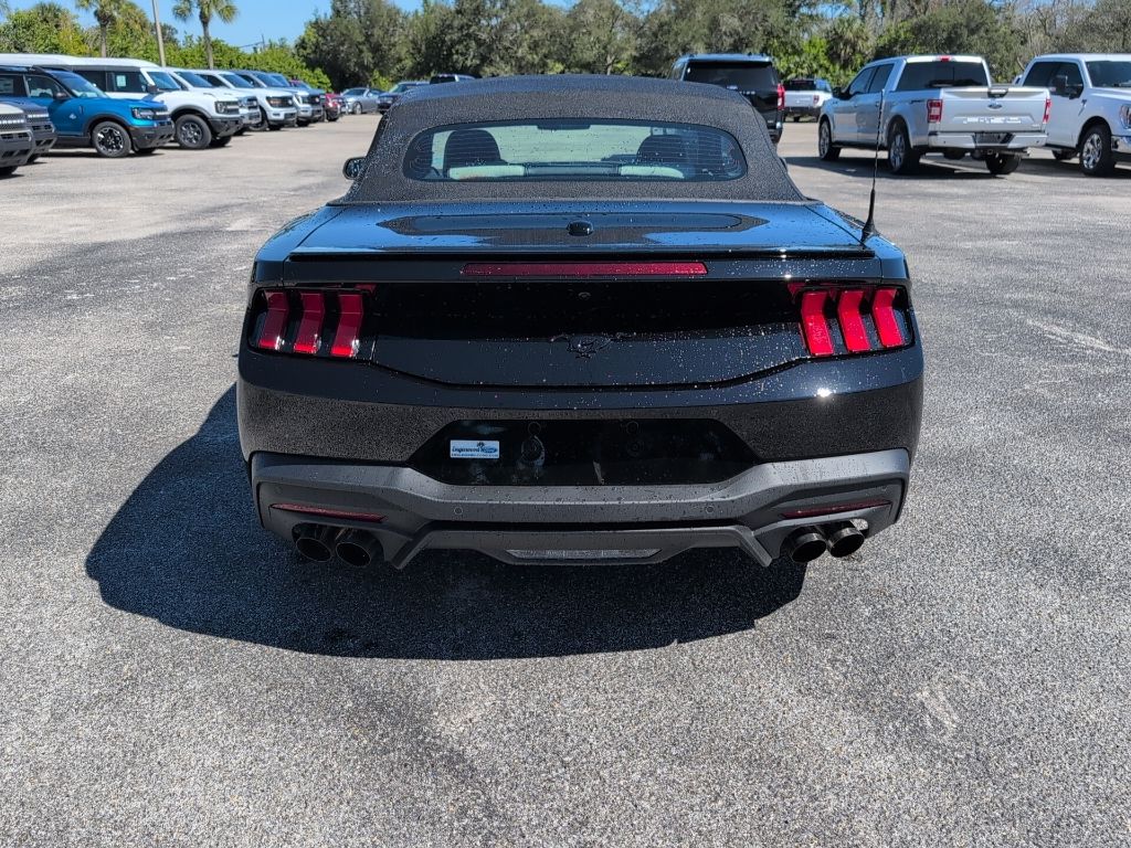 2025 Ford Mustang EcoBoost Premium photo 4