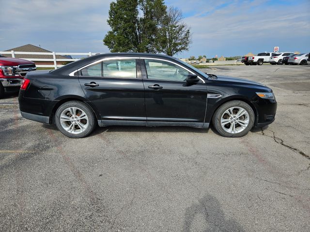 2013 Ford Taurus SEL photo 4