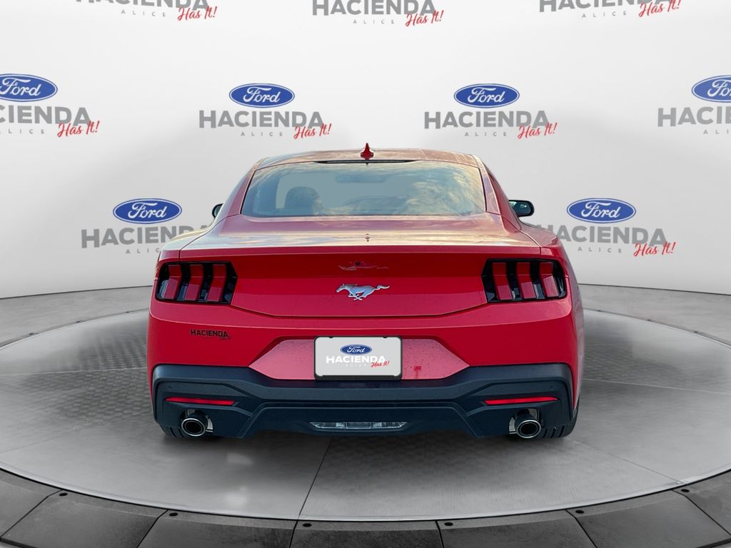 2025 Ford Mustang photo 4