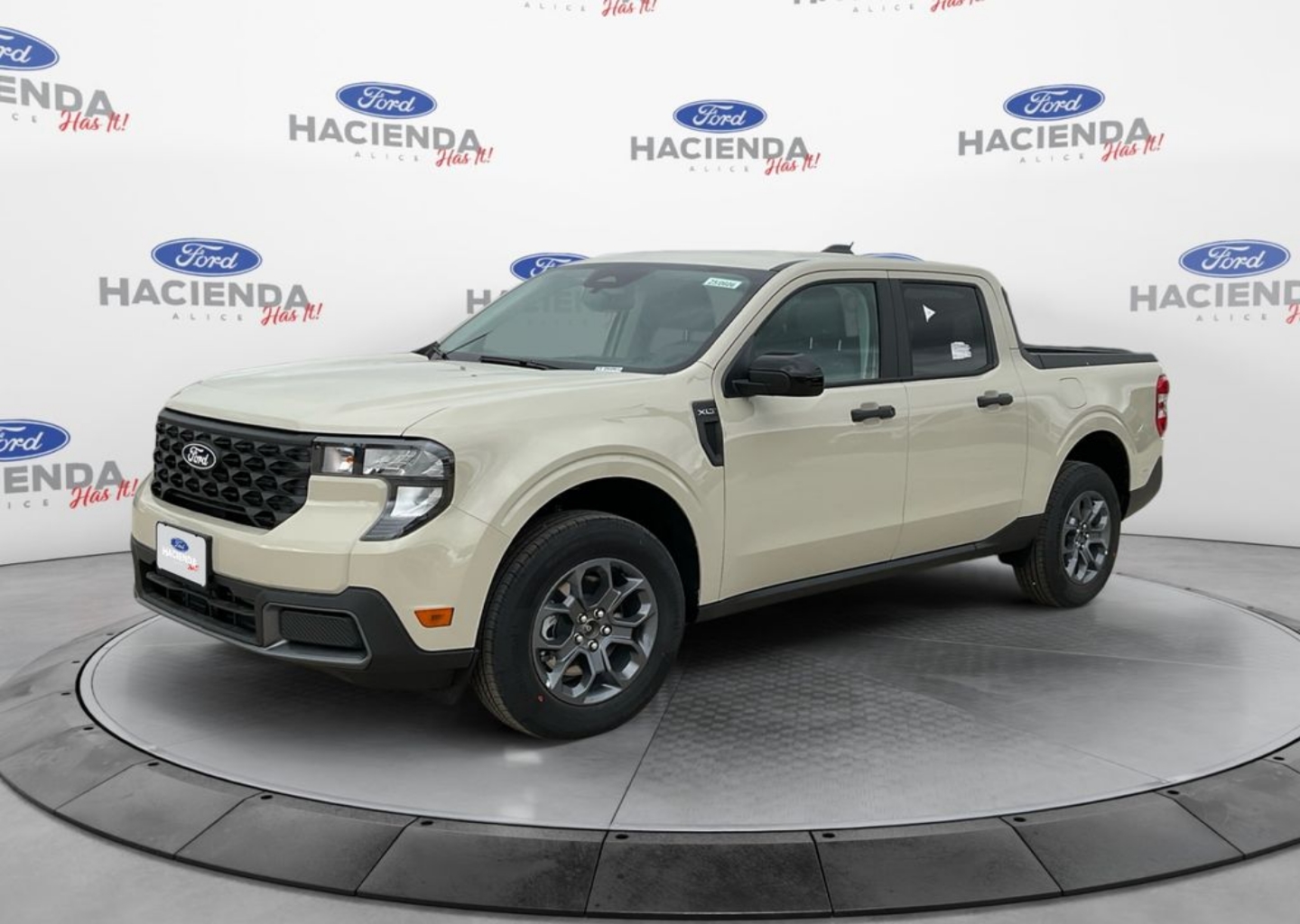 2025 Ford Maverick XLT's photo