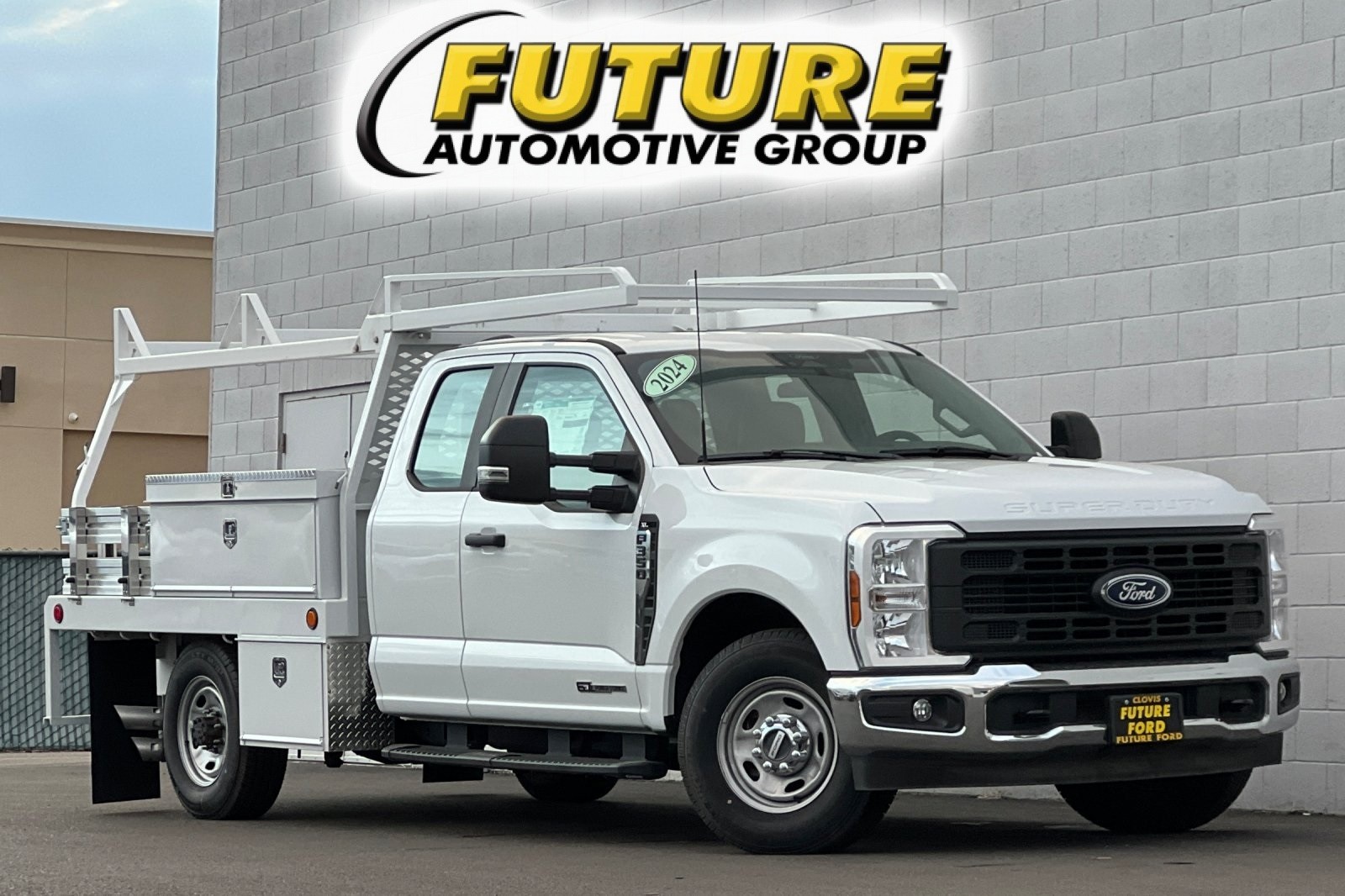 2024 Ford F-350 Super Duty XL's photo