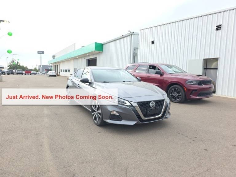 2022 Nissan Altima 2.5 SR