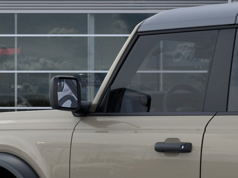 2025 Ford Bronco Base photo 2