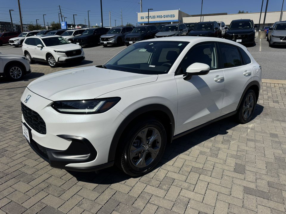 2026 Honda HR-V LX photo 2