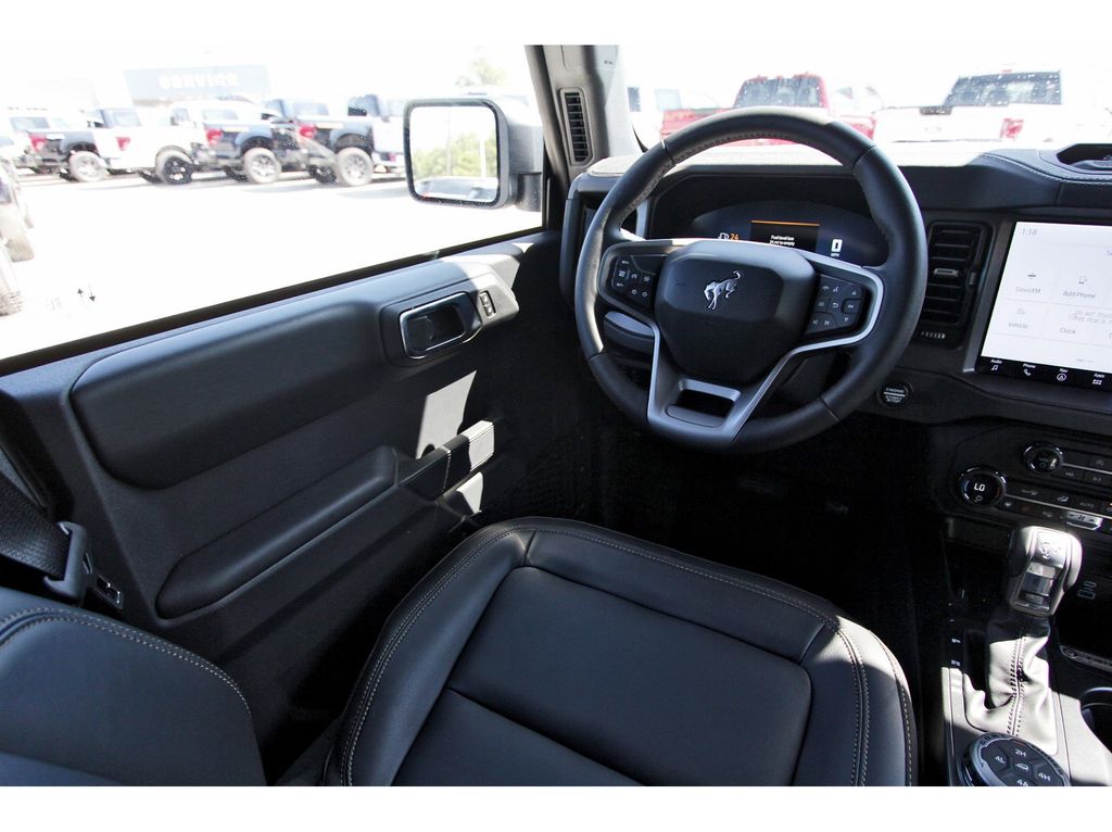 2025 Ford Bronco Badlands photo 4