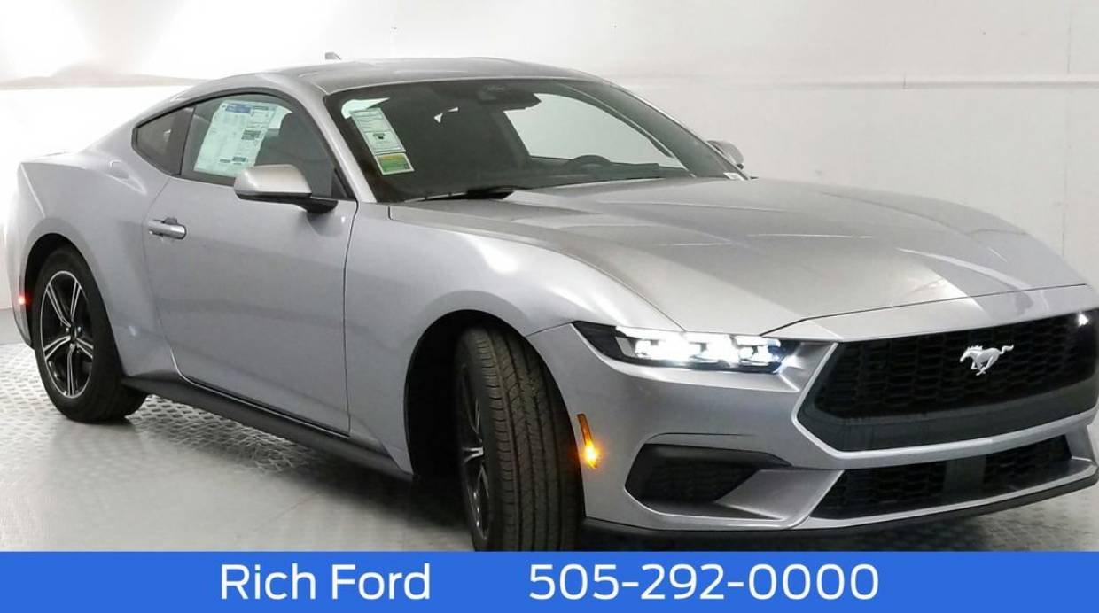 2025 Ford Mustang EcoBoost's photo