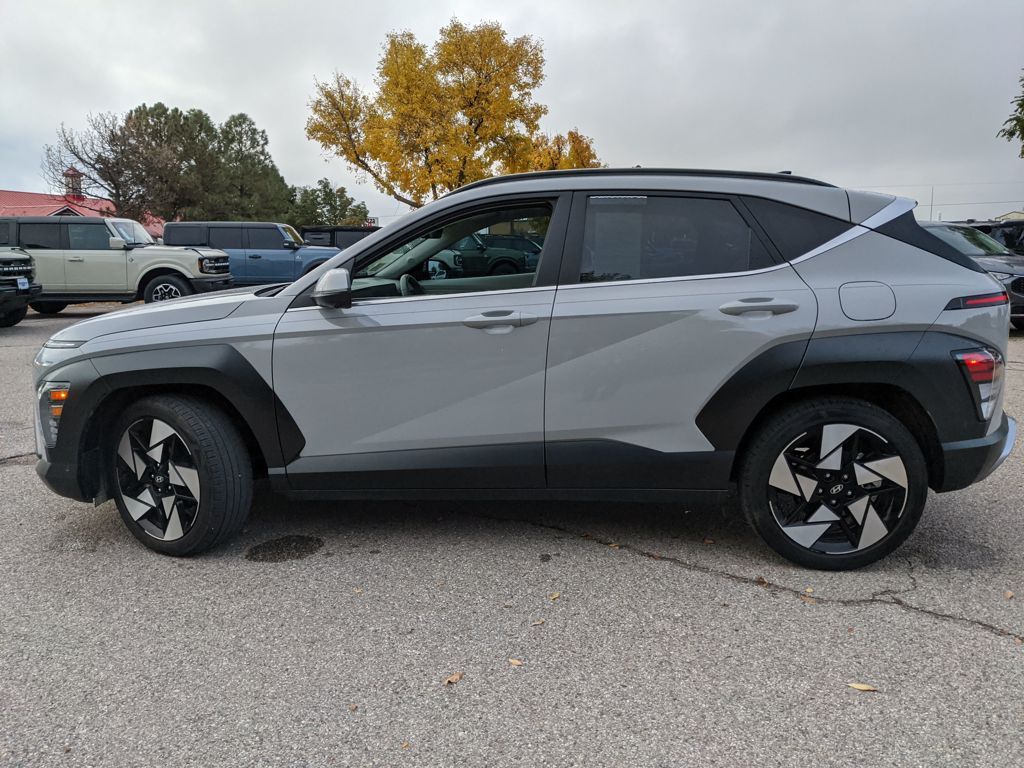 2024 Hyundai Kona Limited photo 4