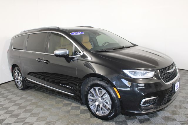 Used 2021 Chrysler Pacifica Hybrid Pinnacle Hybrid with VIN 2C4RC1N74MR562487 for sale in Kansas City