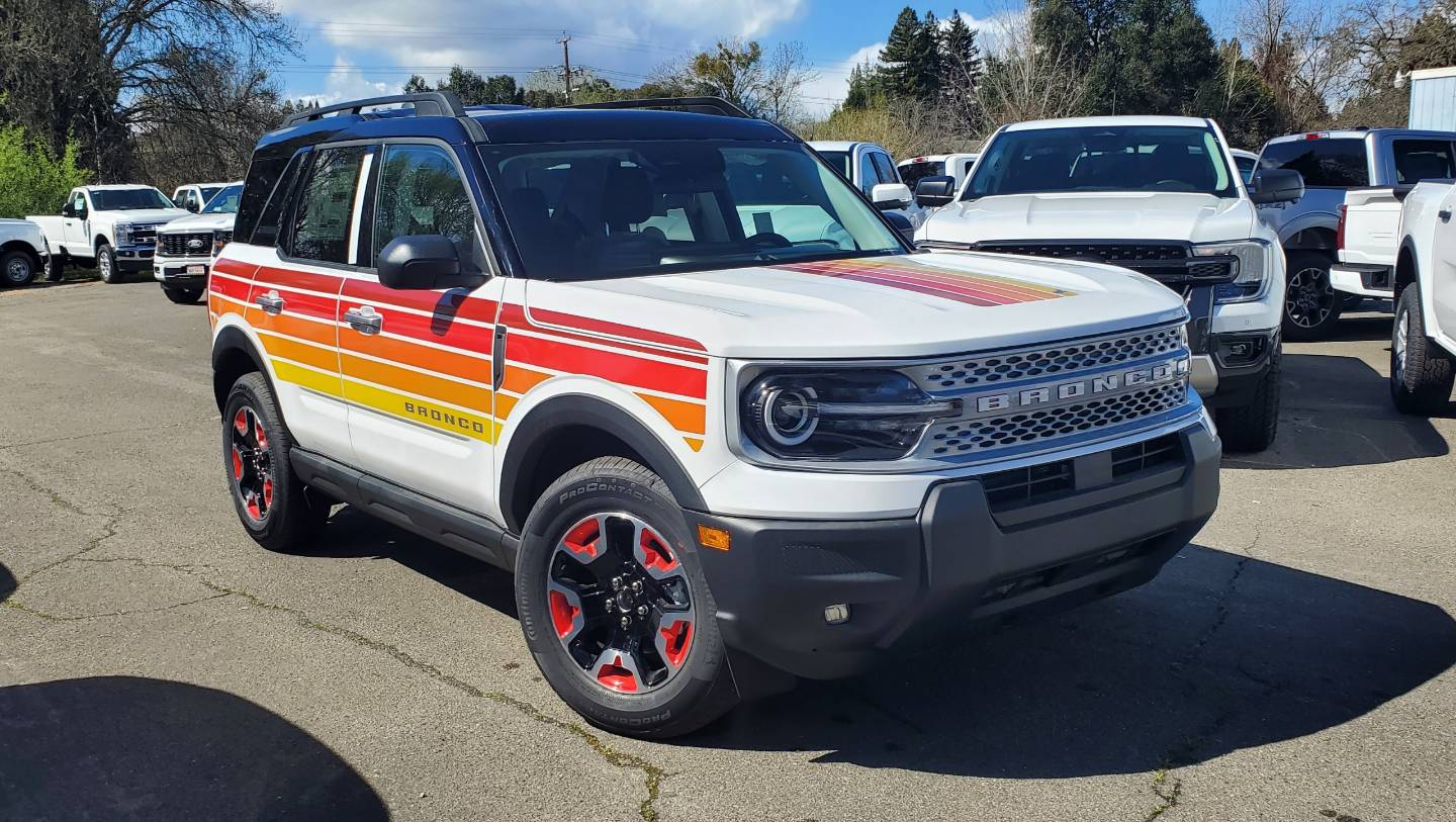 2025 Ford Bronco Sport Free Wheeling's photo