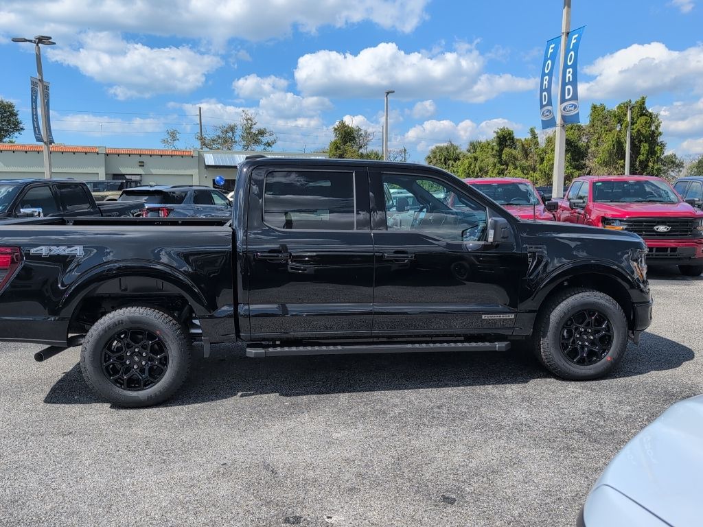 2025 Ford F-150 XLT photo 2
