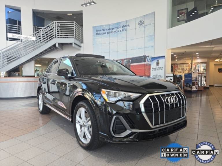 2022 Audi Q3 Premium