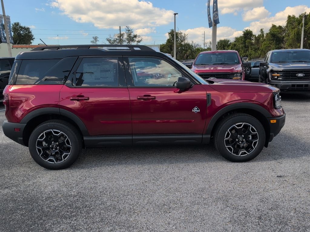 2025 Ford Bronco Sport Outer Banks photo 2