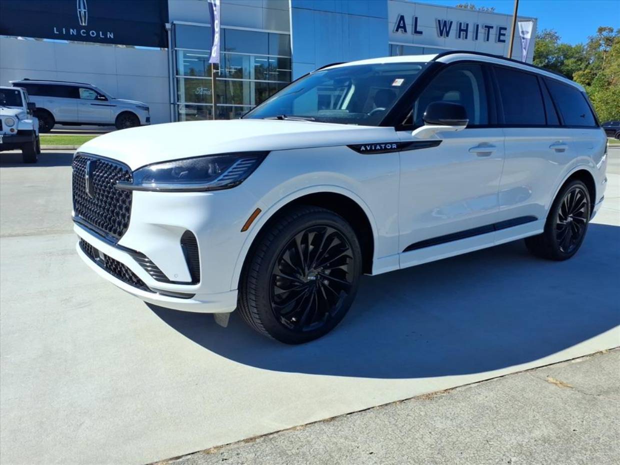 2026 Lincoln Aviator Reserve's photo