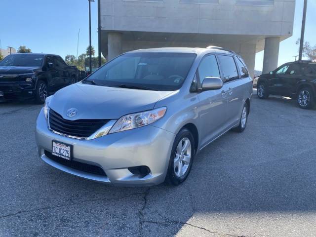 2014 Toyota Sienna LE AAS
