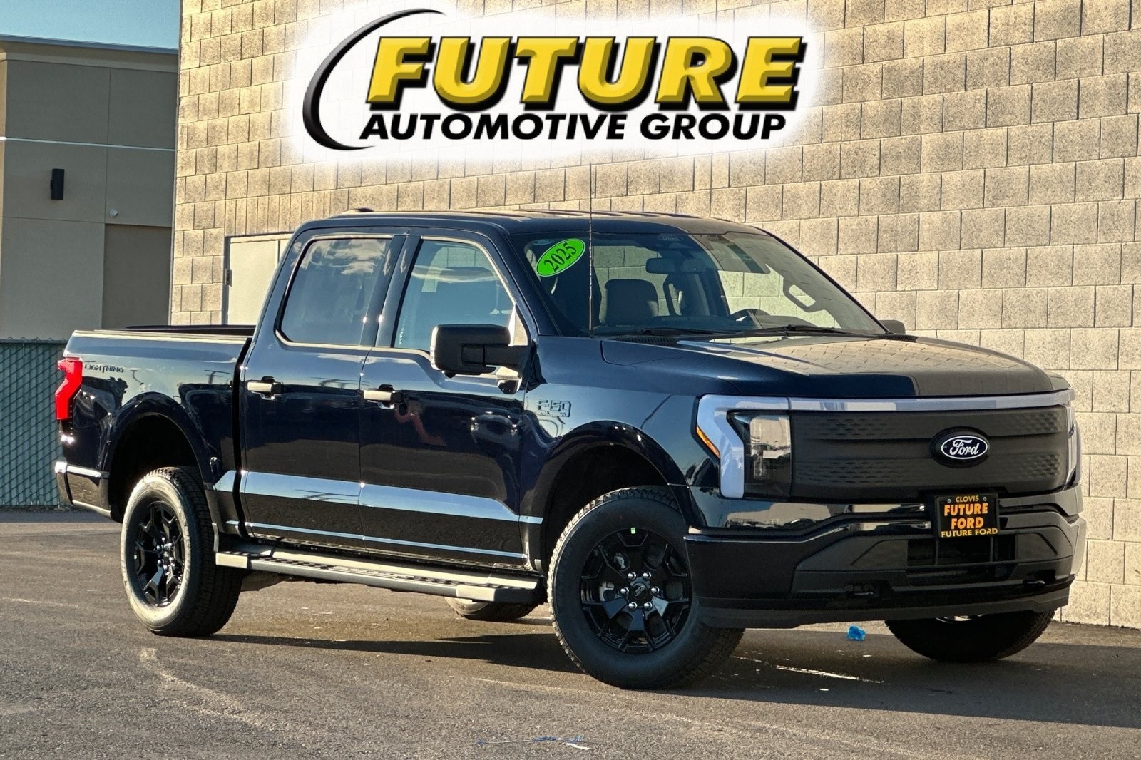 2025 Ford F-150 Lightning XLT's photo