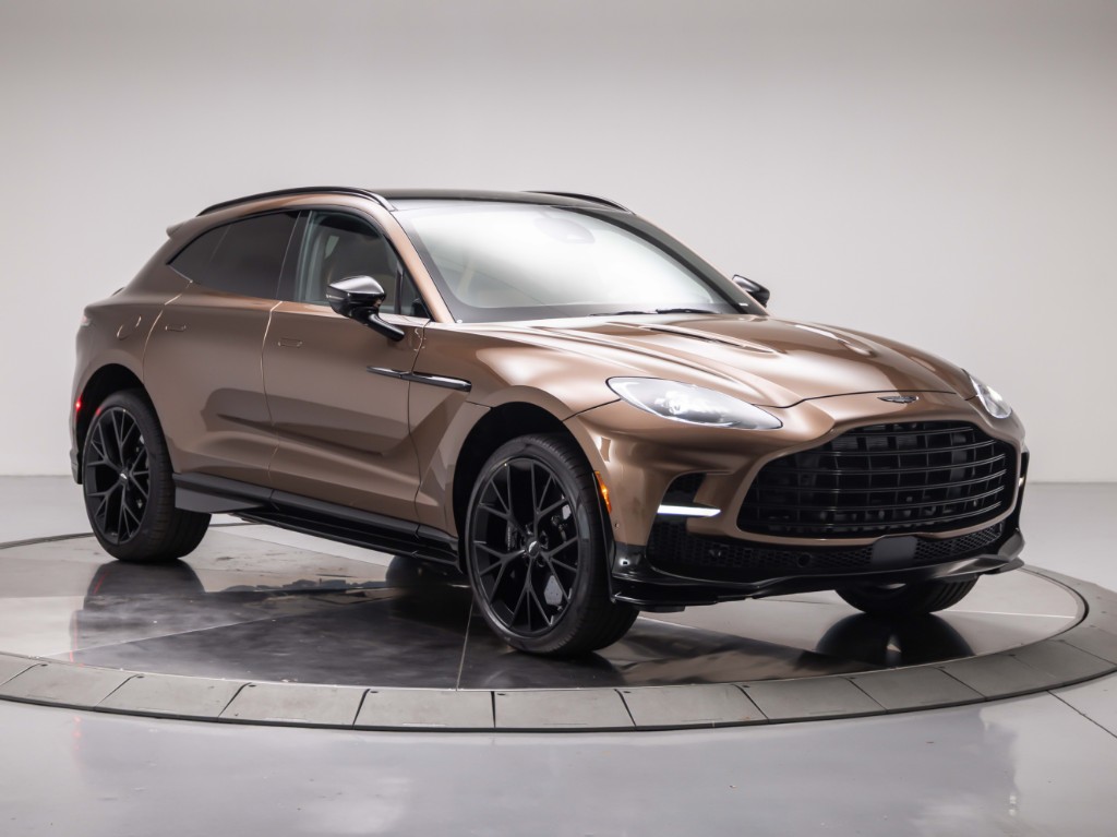 2025 Aston Martin DBX 707