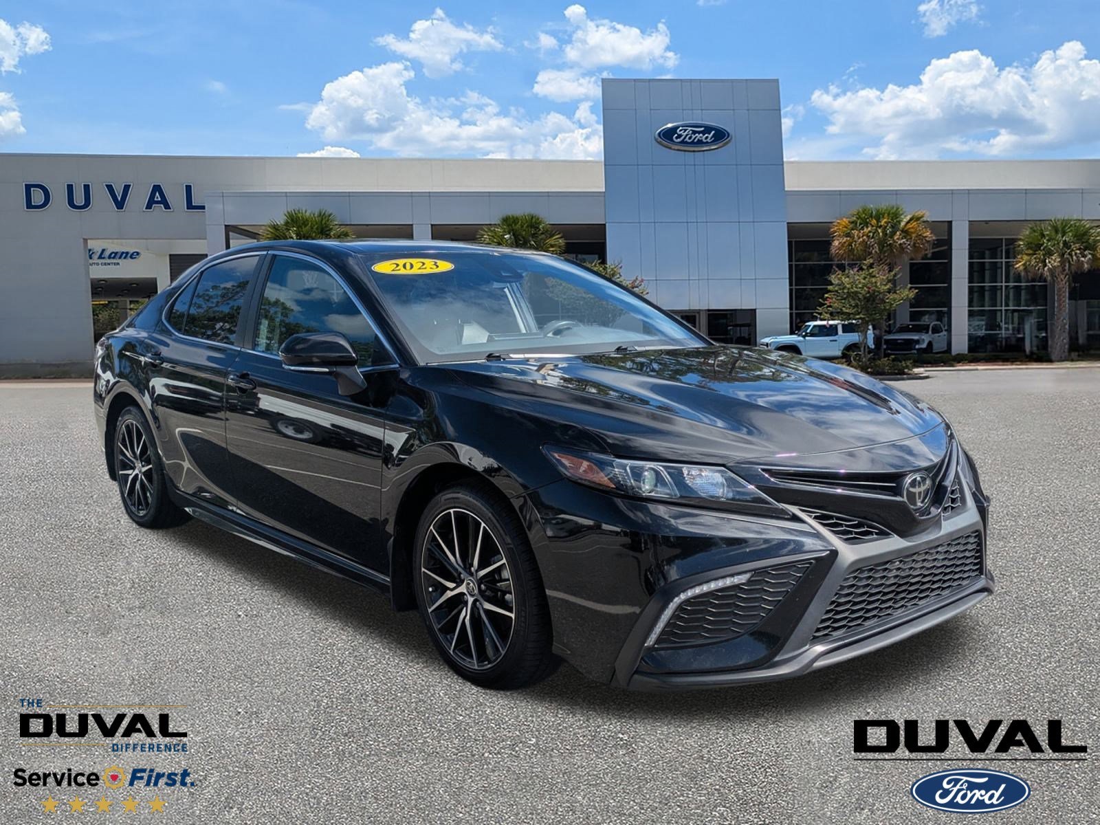 Used 2023 Toyota Camry SE