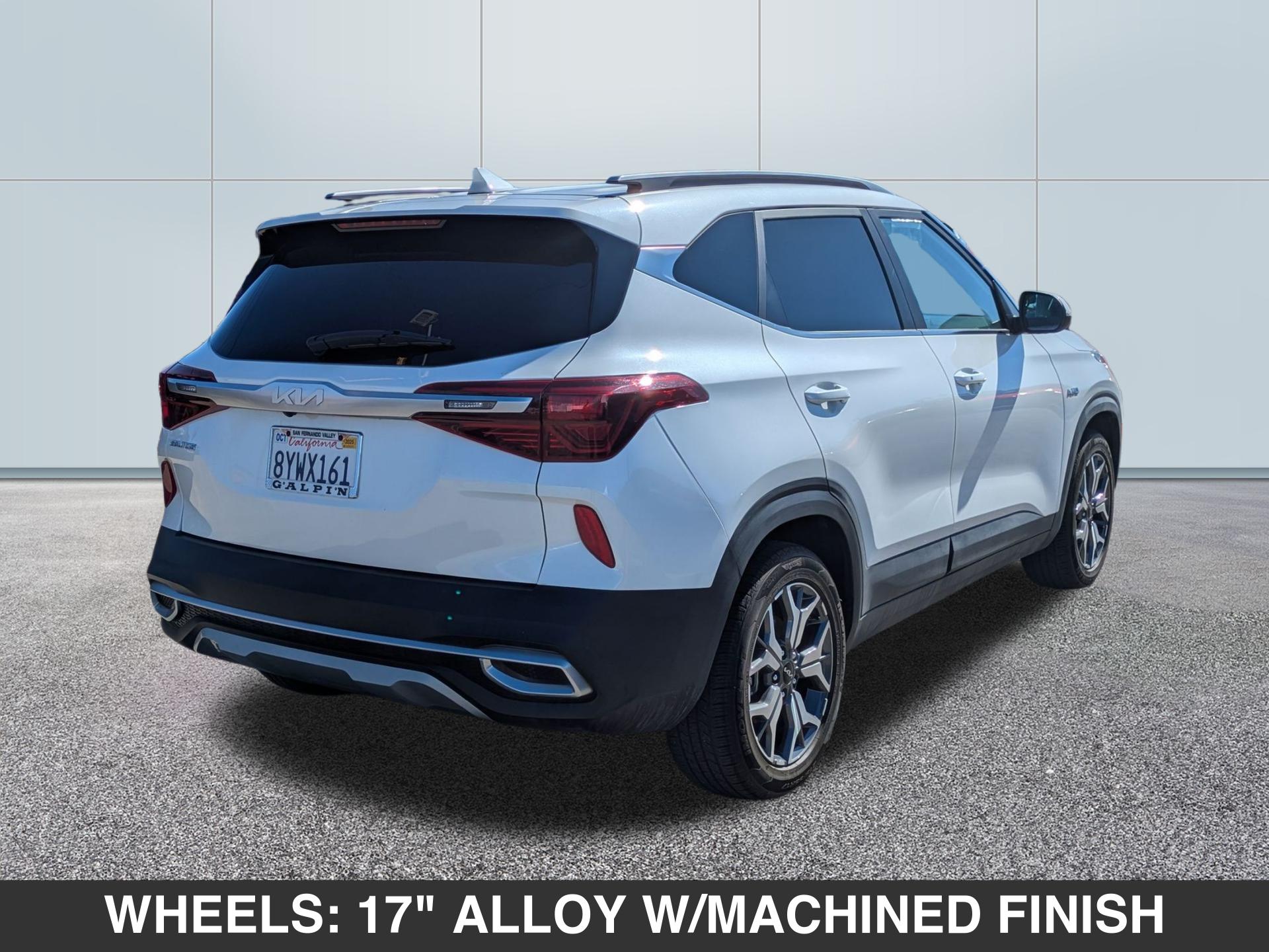 2022 Kia Sorento Hybrid S photo 2