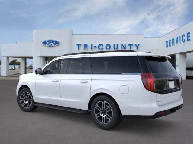 2025 Ford Expedition MAX photo 2