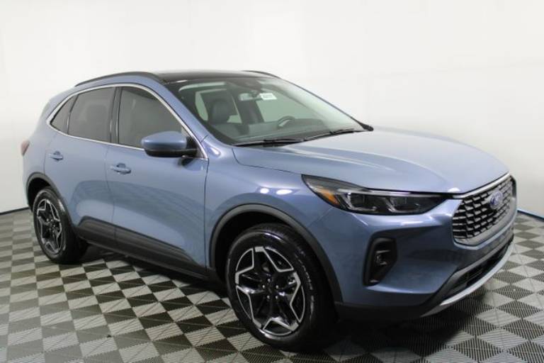 2026 Ford Escape Platinum