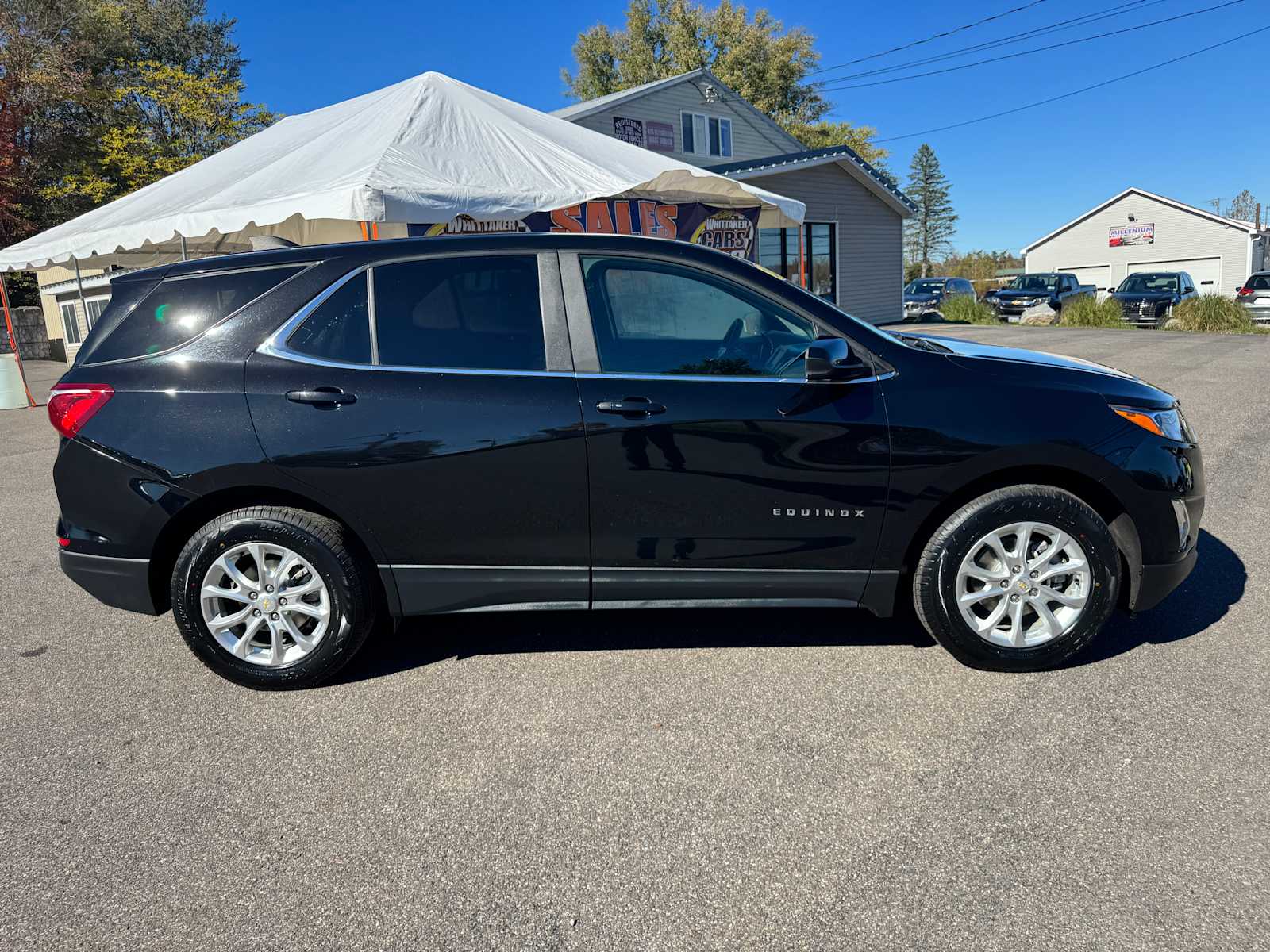 2021 Chevrolet Equinox LT photo 3