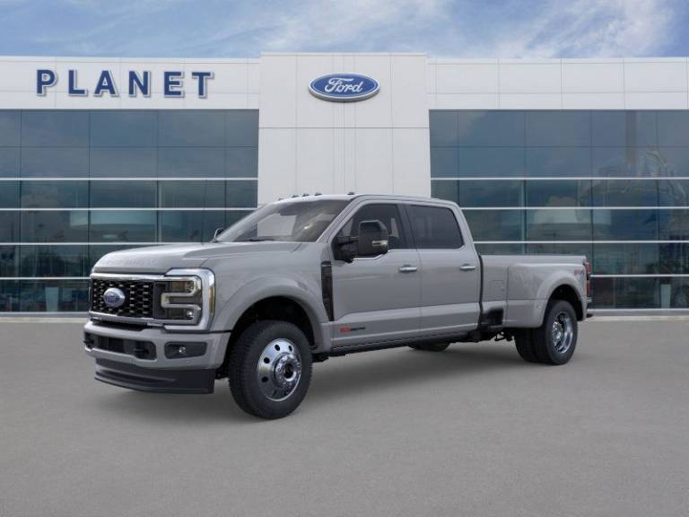 2026 Ford Super Duty F-450 DRW Platinum 4WD Crew Cab 8' Box
