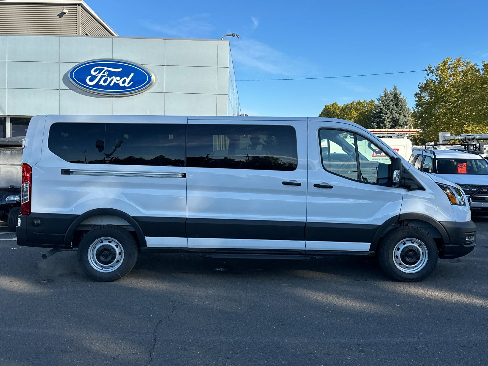 2025 Ford Transit photo 4