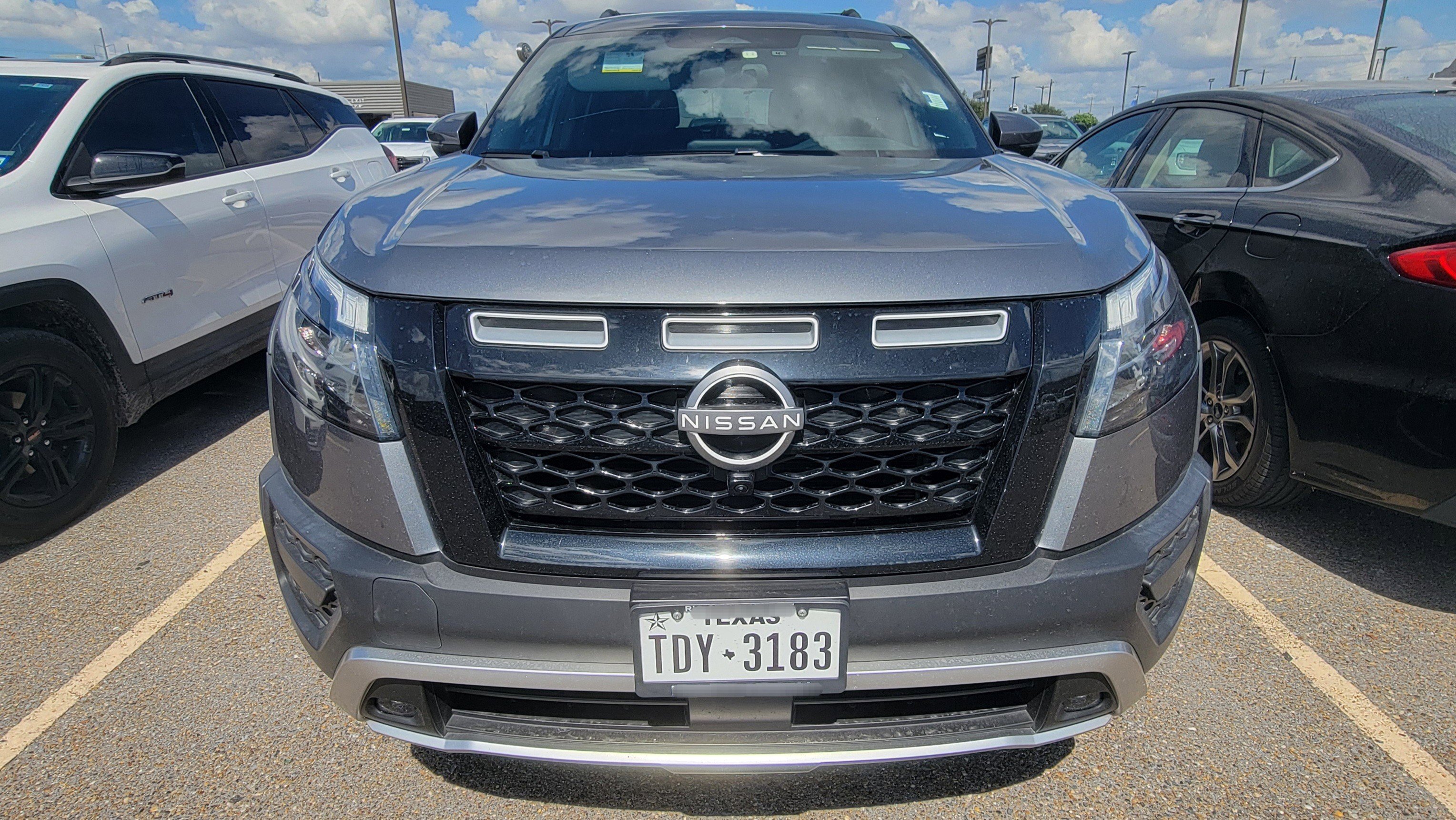 2023 Nissan Pathfinder Rock Creek photo 2