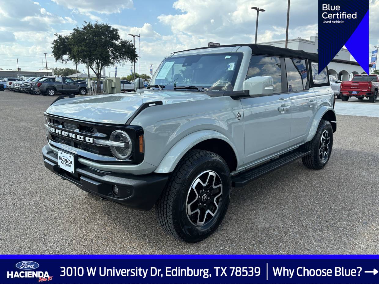 2023 Ford Bronco 4-Door Outer Banks's photo