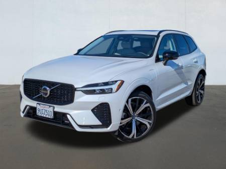 2025 Volvo XC60 Plug-In Hybrid T8 Ultra