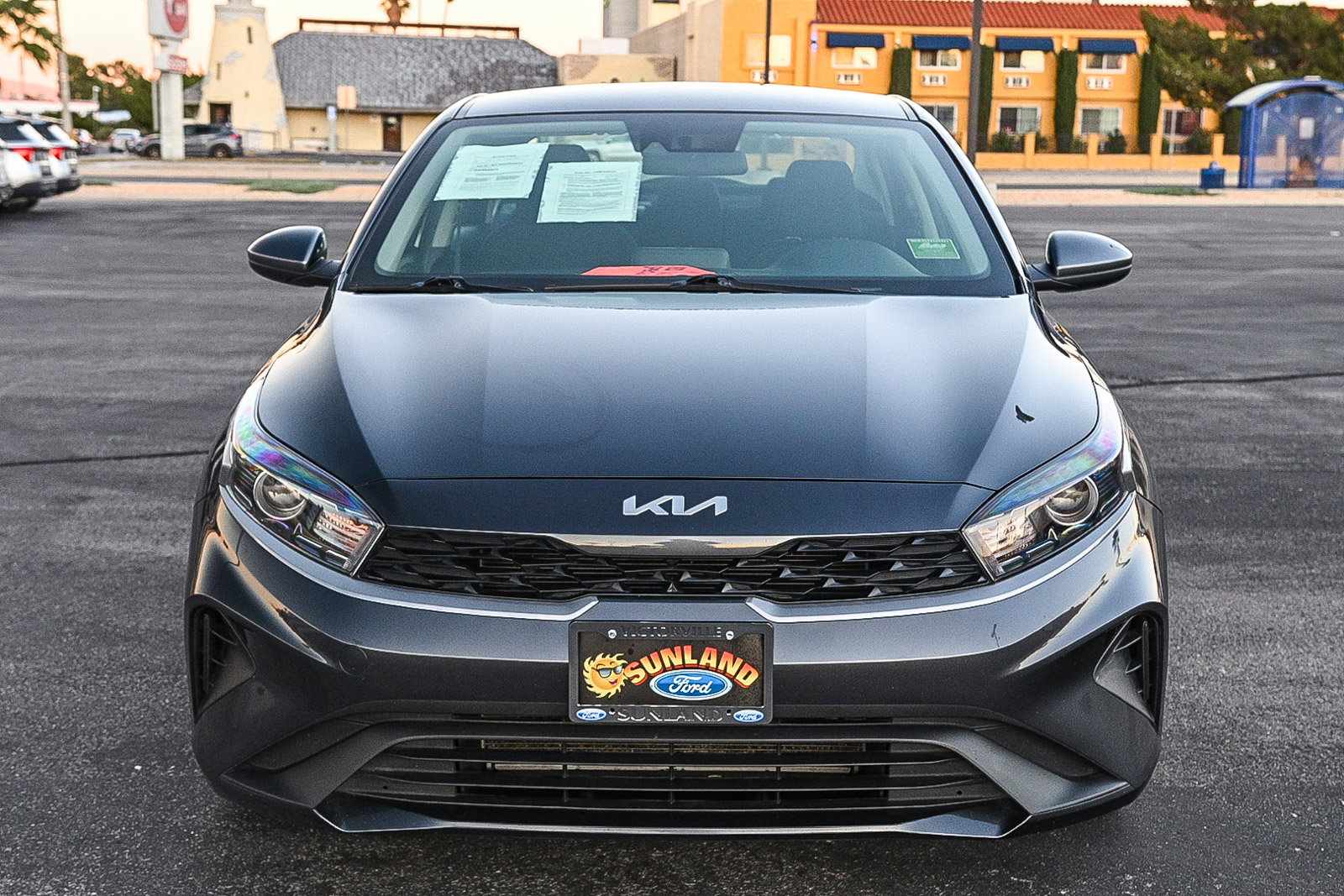 2023 Kia Forte LXS photo 2