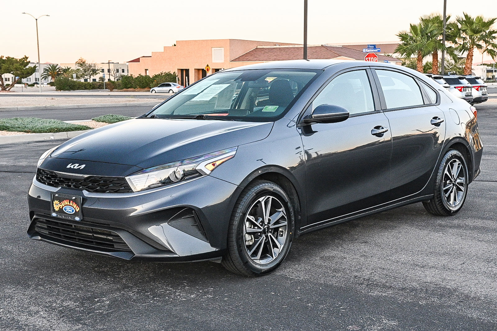 2023 Kia Forte LXS photo 3