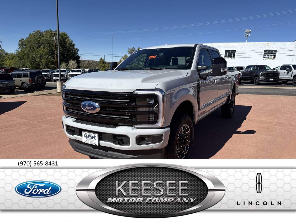 2026 Ford F-350 Super Duty Platinum's photo