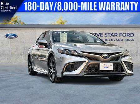 2022 Toyota Camry Hybrid SE