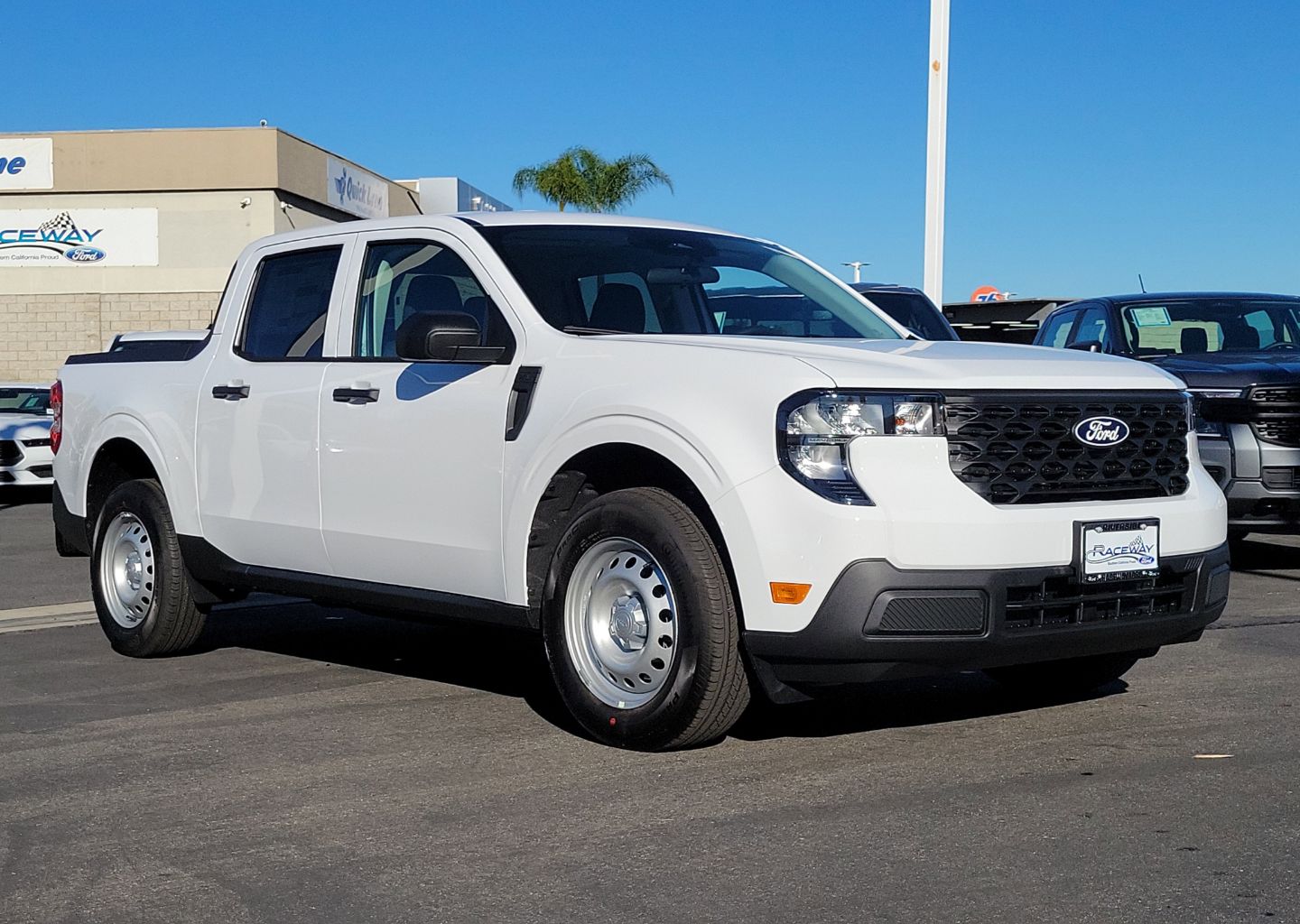 2025 Ford Maverick XL's photo