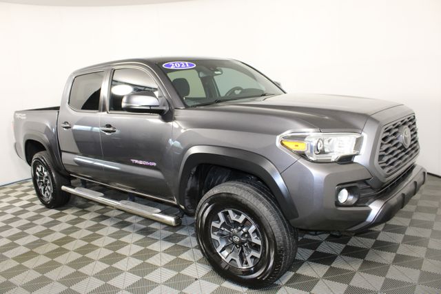 Used 2021 Toyota Tacoma TRD Off Road with VIN 5TFAZ5CN4MX103644 for sale in Kansas City