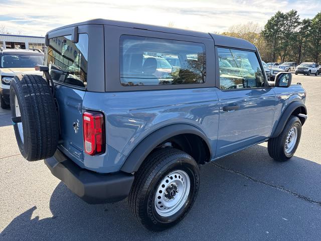 2025 Ford Bronco Base photo 2
