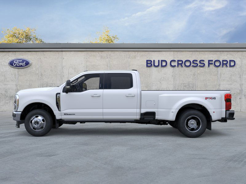 2025 Ford F-350 Lariat photo 3