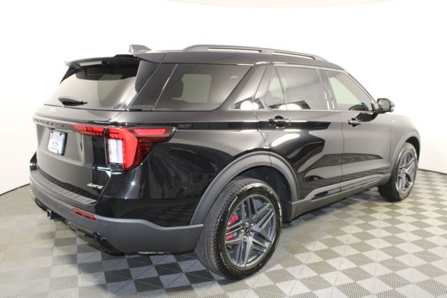 2025 Ford Explorer ST-Line photo 3