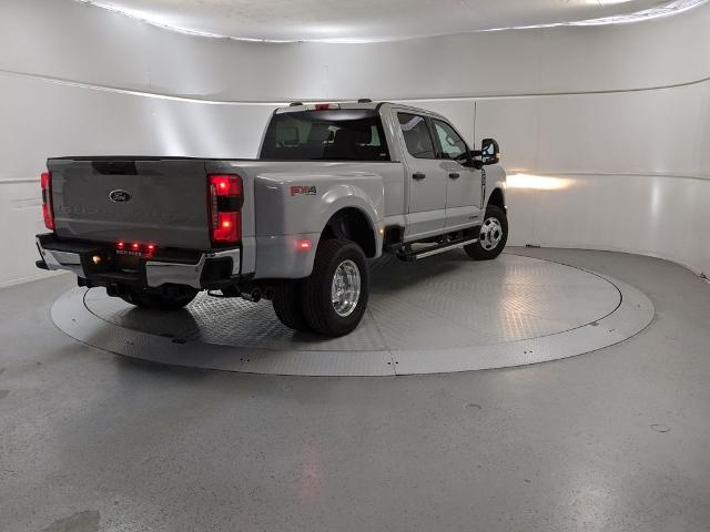 2026 Ford F-350 XLT photo 2