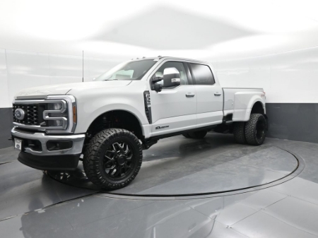2026 Ford Super Duty F-350 DRW LARIAT