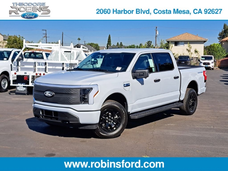 2025 Ford F-150 Lightning XLT