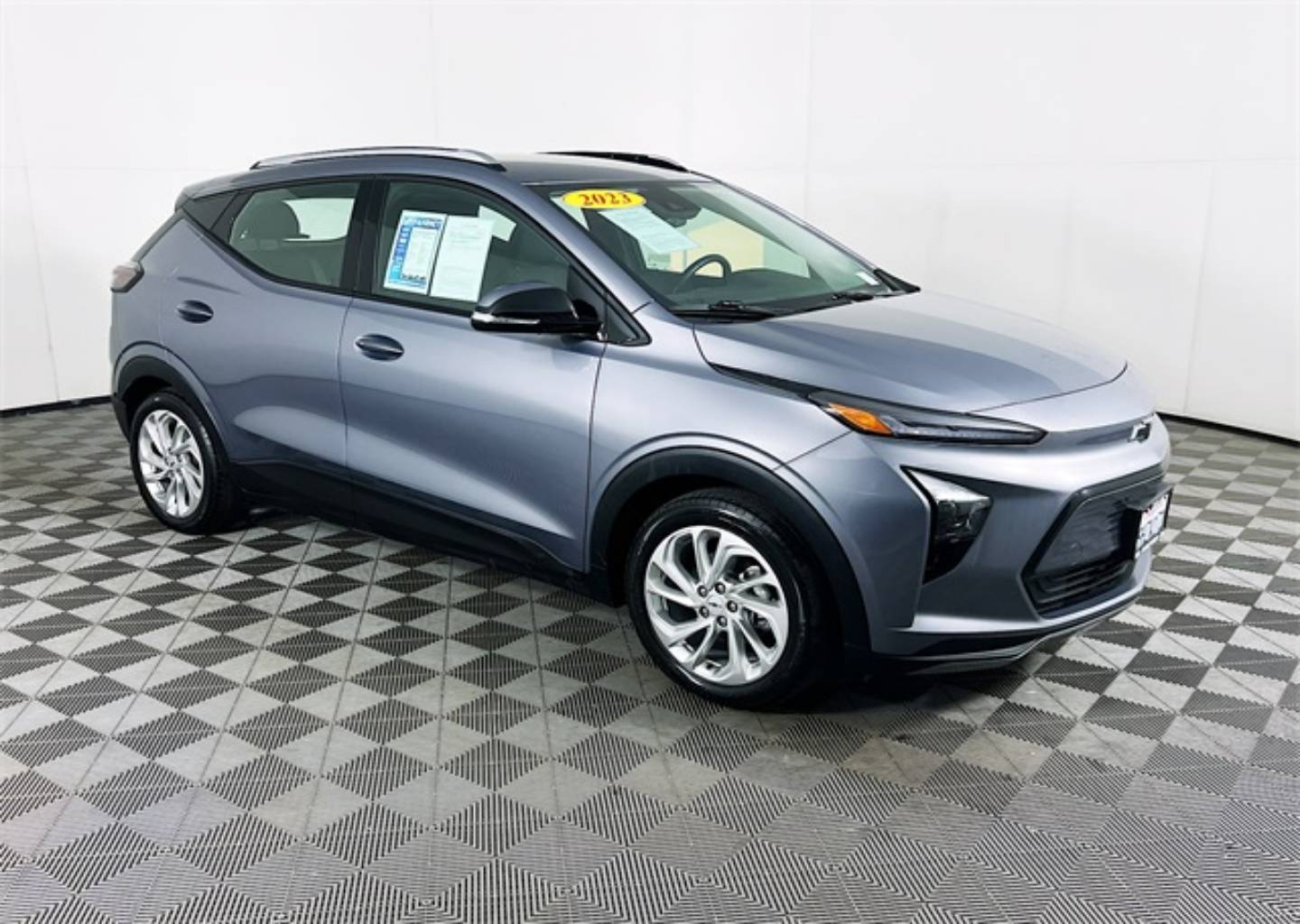 2023 Chevrolet Bolt EUV LT's photo