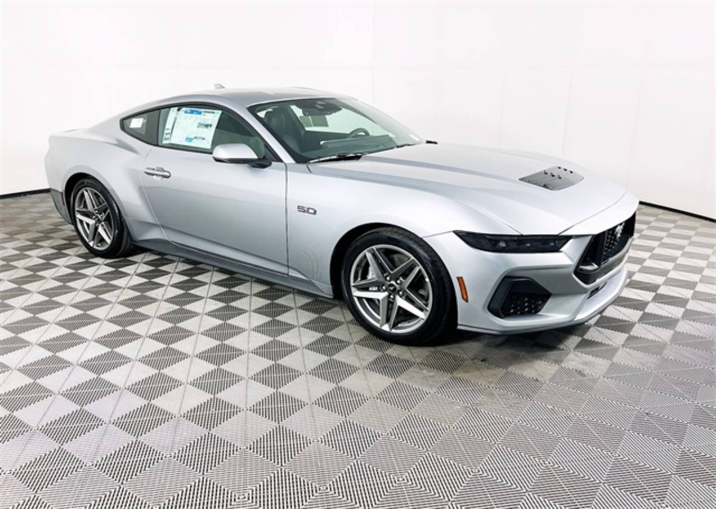 2025 Ford Mustang GT Premium's photo