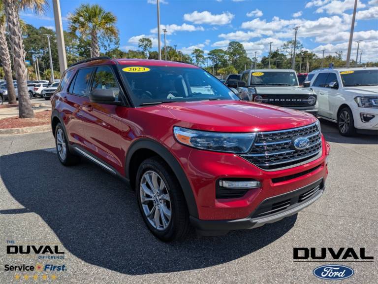 2023 Ford Explorer XLT