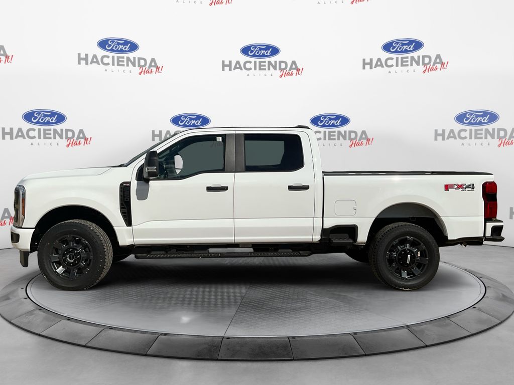 2026 Ford F-250 photo 2