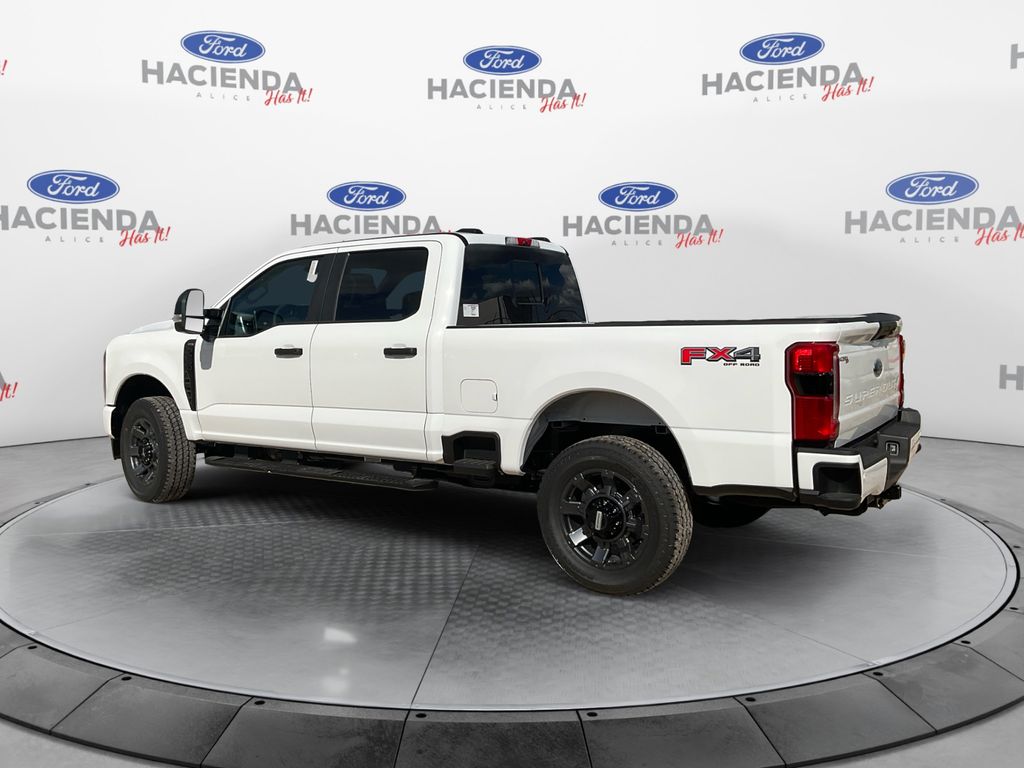 2026 Ford F-250 photo 3