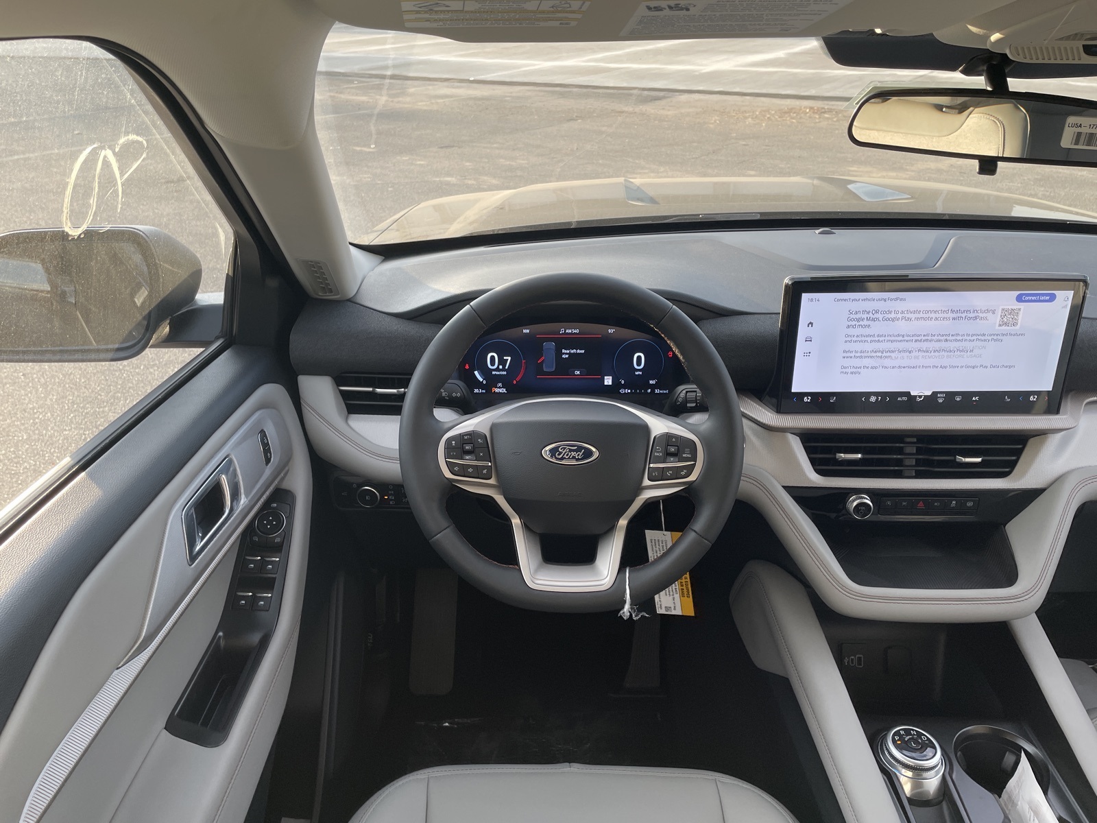 2026 Ford Explorer photo 2