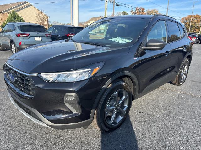 2026 Ford Escape photo 3