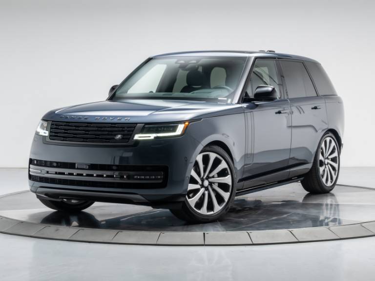 2025 Land Rover Range Rover P400 SE